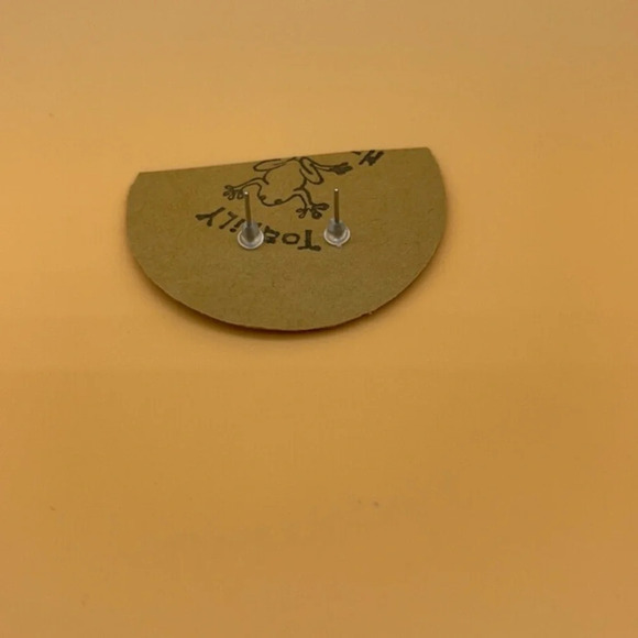 Red Bow Stud Earrings 3/$30 ๐ - Picture 6 of 7